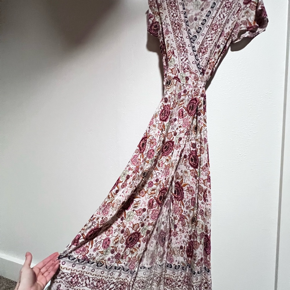 Dresses - Picture 7 of 12
